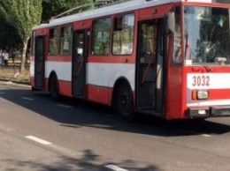 В центре Николаева троллейбус насмерть сбил пенсионера (ФОТО)