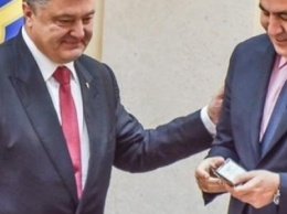 Порошенко отобрал украинское гражданство у экс-губернатора Одесской области Саакашвили
