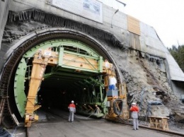 В "Укрзализныце" сообщили дату окончания строительства Бескидского тоннеля