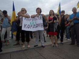 На Майдане собралось вече в поддержку Саакашвили
