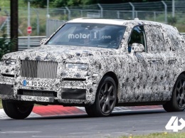Первый внедорожник Rolls-Royce обещает стать "драйверским"