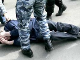 Силовики избили запорожского депутата во время обыска - СМИ