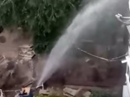 В Харькове прорыв трубы: вода залила многоэтажку