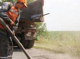 В Великобурлукском районе ремонтируют дороги на Печенеги и Приколотное