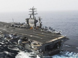 Военный корабль США выстрелил по патрульному судну Ирана
