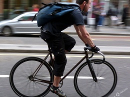 Находчивость одесситов: люди нарисовали велодорожку на Канатной (фото)