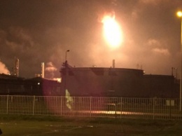Из-за пожара в Нидерландах Shell приостановила работу крупнейшего нефтезавода