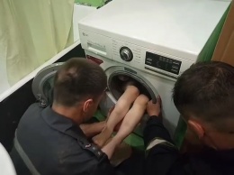 Харьковские спасатели освободили 7-летнего мальчика, застрявшего в барабане стиральной машины