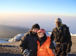 Восьмилетняя школьница покорила вершину спящего вулкана
