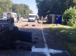 На трассе Чернигов - Киев в страшном ДТП погибло 2 человека