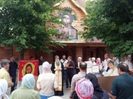 В Луганске устроили молитвенное стояние против фильма «Матильда»