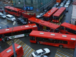 Не протолкнуться: из-за отсутствия трамваев в Пущу-Водицу случился транспортный коллапс