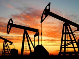 ОПЕК перекачала: цена нефти рухнула на рекордной добыче