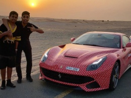 15-летний блогер из ОАЭ раскрасил Ferrari в принт Supreme x Louis Vuitton