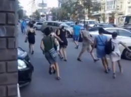 Орудуют группами: в Киеве слили «точки» работы банды цыган (видео, фото)