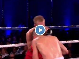 В пятом раунде рефери остановил избиение российского боксера (видео)