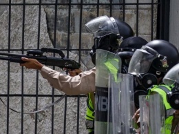 В аэропорту Венесуэлы неизвестные устроили стрельбу, есть погибшие