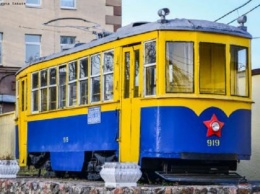 После реставрации старинный трамвайный вагон 2М выпустят на экскурсионный маршрут в Киеве