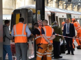 В Лондоне произошли две аварии с поездами, есть раненые и задержки в движении