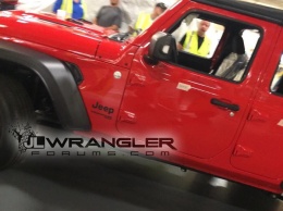 Jeep Wrangler JL - новое поколение американской классики без камуфляжа