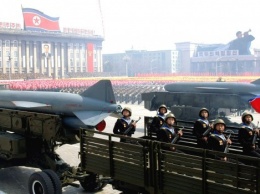 Южнокорейские депутаты будут добиваться размещения в стране ядерного оружия США
