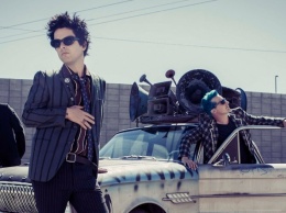 Green Day выпустили новый клип на трек Troubled Times