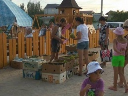 На херсонском курорте детская площадка превратилась в рынок