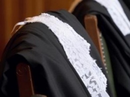 Бывшая судья криворожских райсудов уволена в отставку