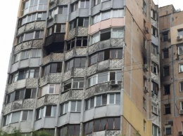 На Таирова горел 16-этажный дом: повреждено межэтажное перекрытие