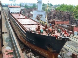 В Херсоне отремонтируют два грузовых судна