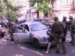 В Одессе азербайджанец подстроил ДТП, чтобы требовать деньги за поцарапанную машину