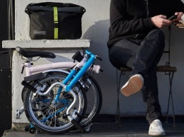Невероятно компактный велосипед, который будь еще чуть меньше, помещался бы в рюкзак