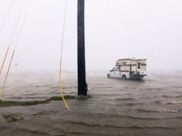 Ураган Харви: жители Техаса публикуют страшные кадры (видео)