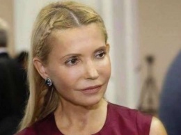 Постаревшая Тимошенко в вечернем платье: Молодиться уже не получается