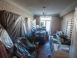 Обваливающемуся дому в центре Запорожья выделили деньги на наблюдение