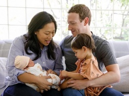 У главы Facebook Марка Цукерберга родилась еще одна дочь, которую назвали Август