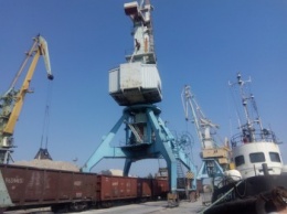 Бердянский МТП разрешил частным операторам перемещать грузы к причалам порта