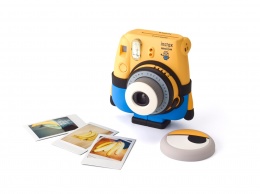 Fujifilm Instax Minion - миникамера моментальной печати в форме Миньона