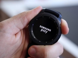 Samsung увеличивает цикл обновления часов Gear S до двух лет