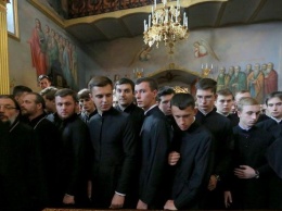 День знаний-2017: будущие священники молились у мощей Нестора Летописца