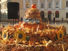 Одесский хлебзавод сделал Маме самый детальный и вкусный подарок (ФОТО)