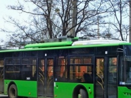 На Алексеевке ВАЗ врезался в троллейбус