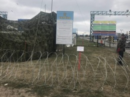 До приезда Саакашвили на западной границе развернули колючую проволоку
