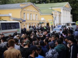 Толпы мусульман заблокировали центр Москвы