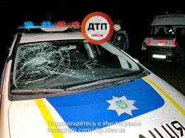 В Киеве ромы напали на полицейский Prius после просьбы не шуметь в час ночи