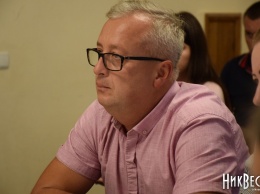 Депутаты хотят, что Сенкевич объявил выговор директору КП по организации питания школьников Новоторову