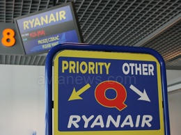 С 1 ноября Ryanair будет перевозить ручную кладь в багажном отсеке