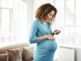 Исследование: использование мобильника при беременности не вредит ребенку
