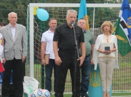 В Новоэкономическом Павел Жебривский открыл новое футбольное поле