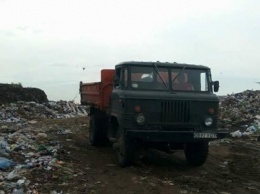 "Итака" признает факт незаконной сортировки мусора на херсонской свалке